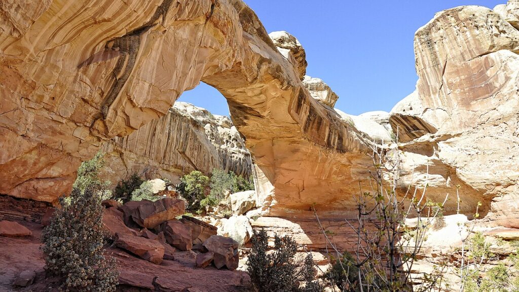 Capitol Reef's Hickman Bridge